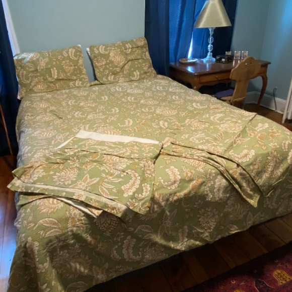 Pottery Barn queen duvet set - Picture 2 of 6